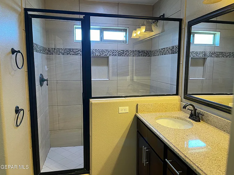 12407 Joe Gomez Ave — Photo 17