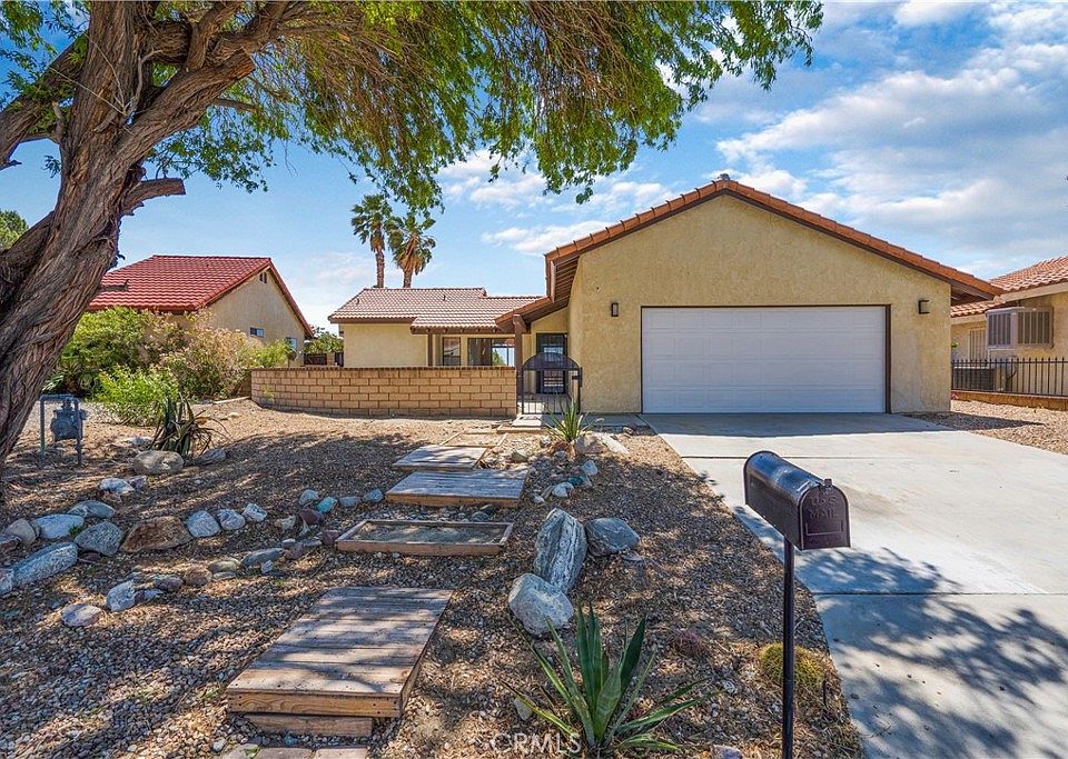 1st image of 64635 Vardon Ct
