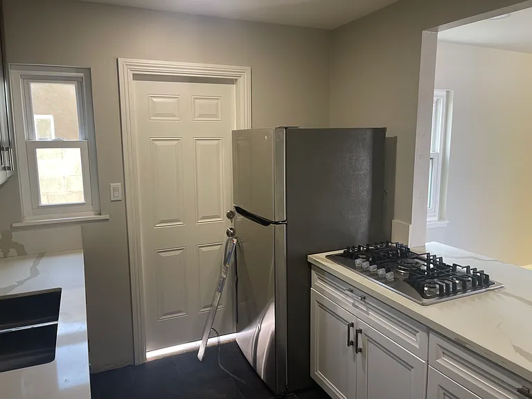 819 Riverlawn Ave #A — Photo 9