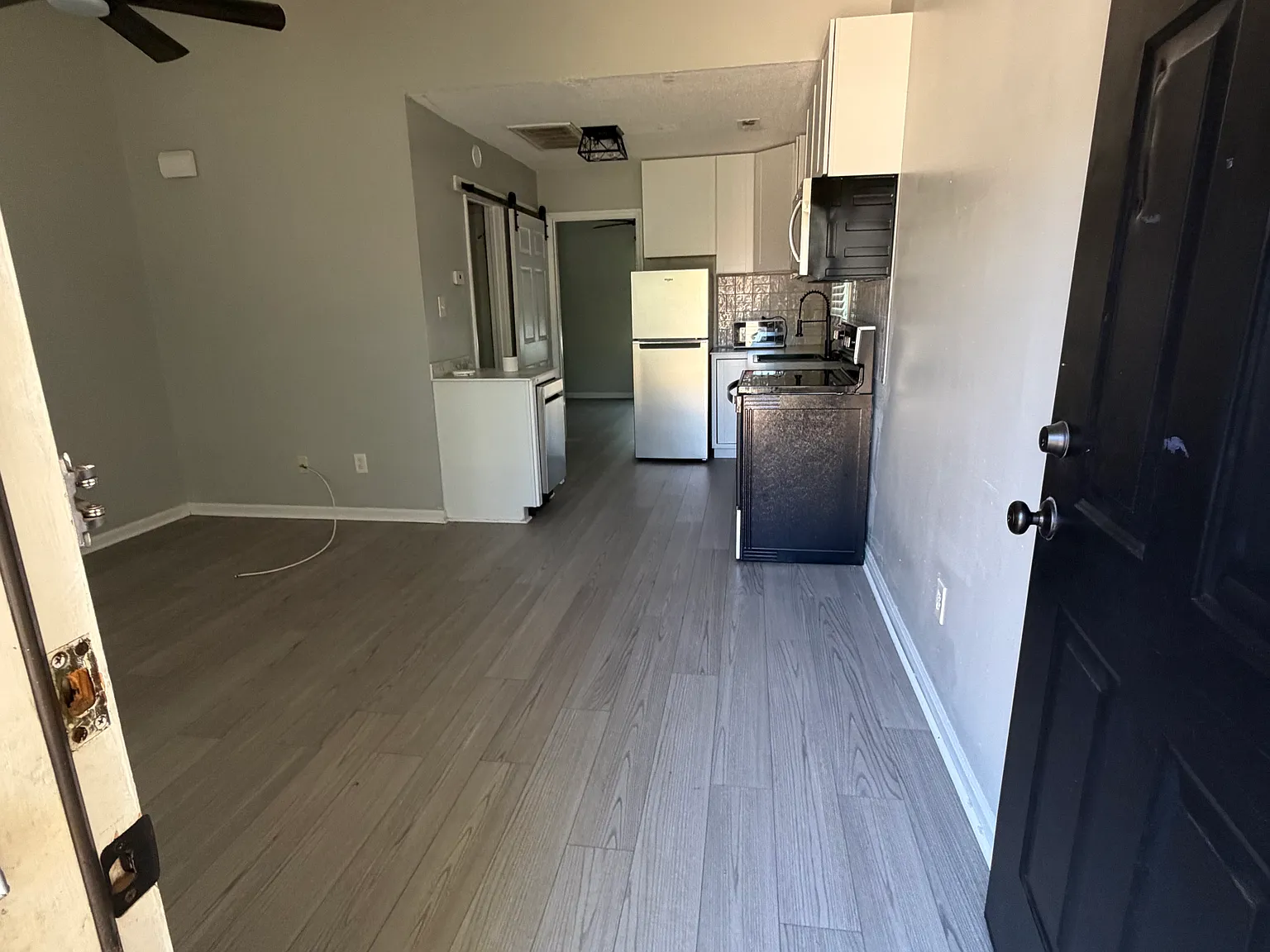 1 bed, $1,275 — Photo 3