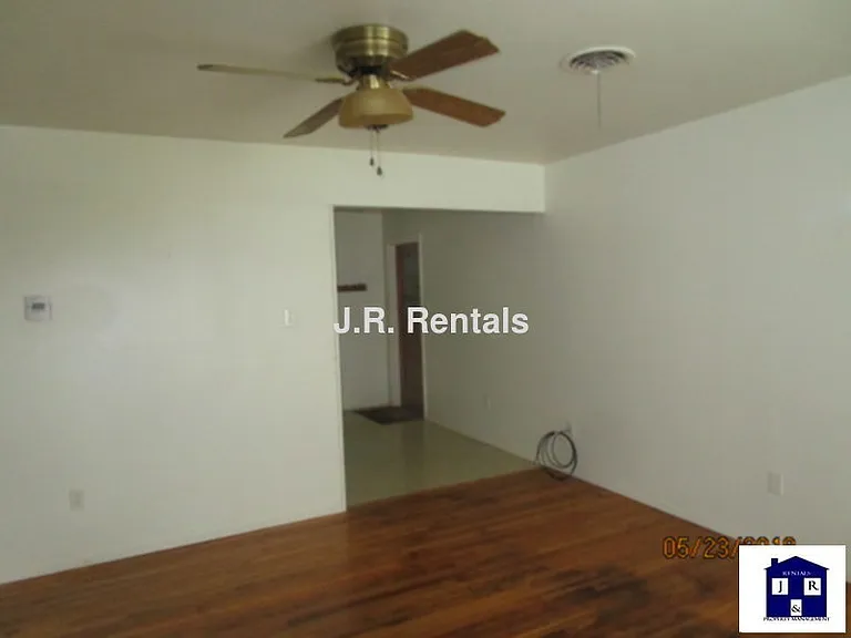 304 Ridge St — Photo 5