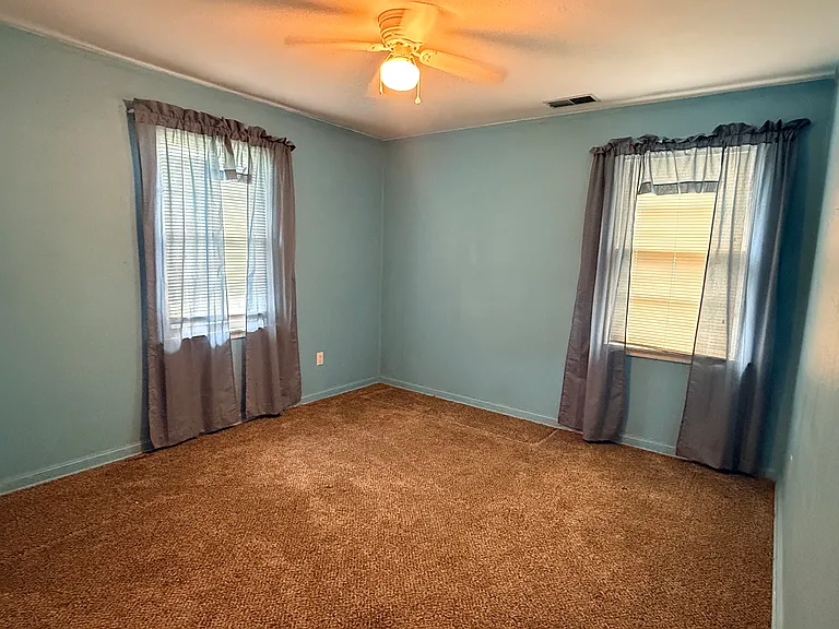 4300 Powell Ave — Photo 14