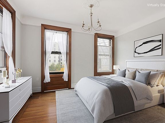 3rd image of 4260 Broadway APT 300