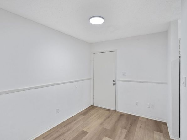 4105 Speedway APT 203