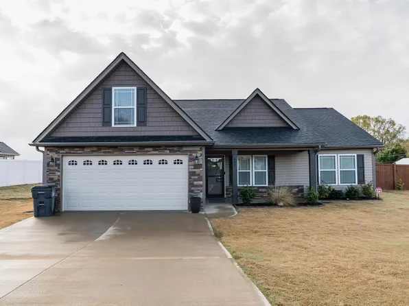 402 Newfield Ct, Lyman, SC 29365