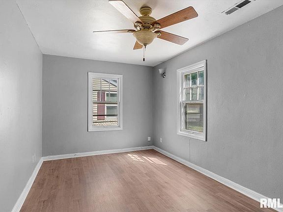 5th image of 1925 N 20th St