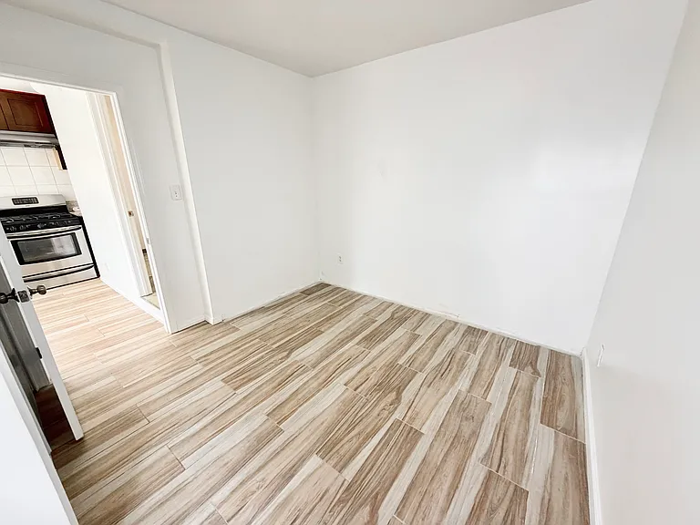 629 S Meridian Ave — Photo 22