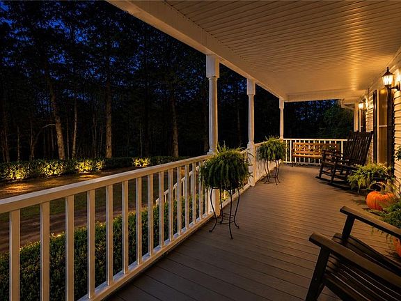 3rd image of 305 Mountain Brook Rd