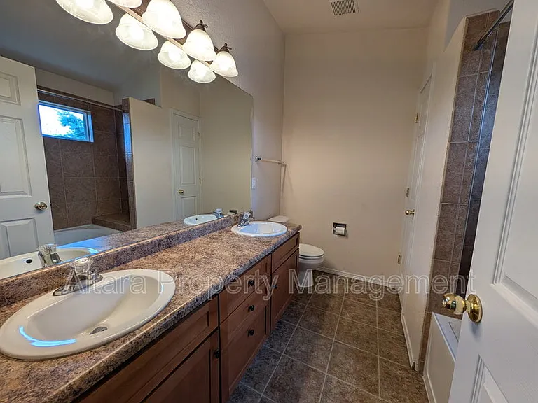 4848 Iron Horse Villas Point — Photo 8
