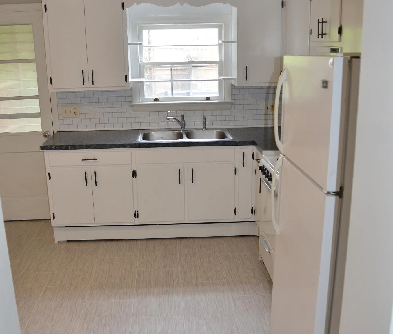 507 W Lemon St — Photo 3