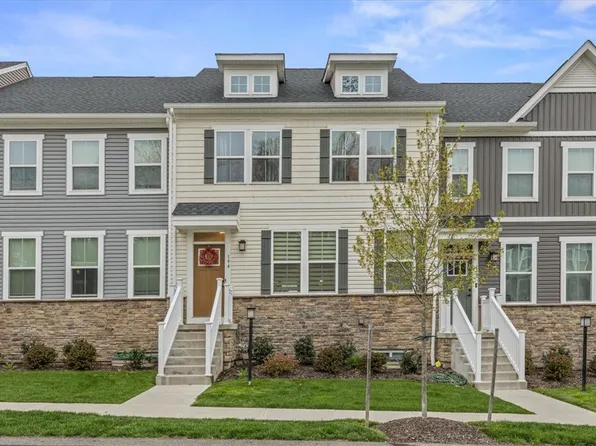 194 Moyer Hill Dr, Cranberry Township, PA 16066