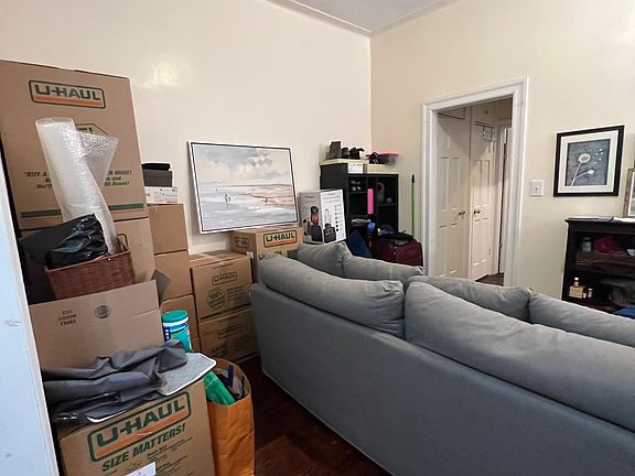 3rd image of 1304 E New York Ave #8G