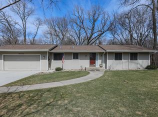 16224 Ice Circle Dr, Wayzata, MN 55391