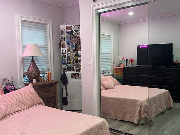 3rd image of 15 Oak Ave #0