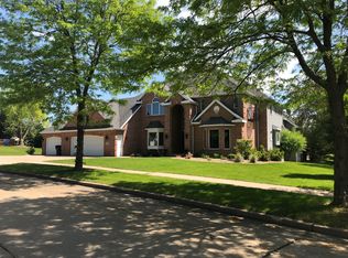438 E Haddonstone Dr, Appleton, WI 54913