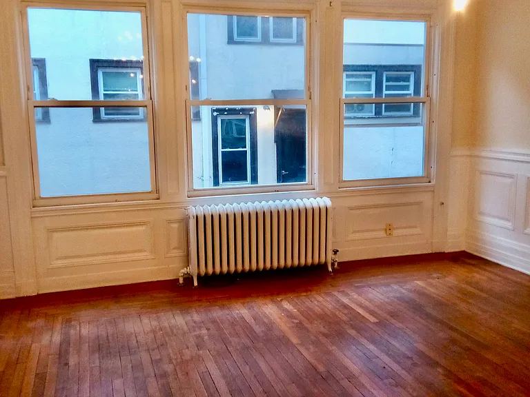 400 Whitney Ave #8 — Photo 6