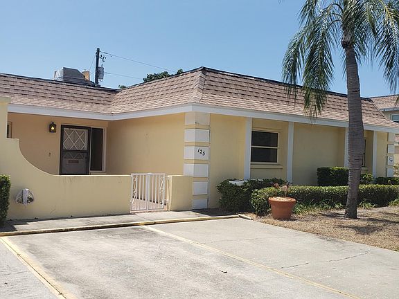 Upfront private parking, 2 spots