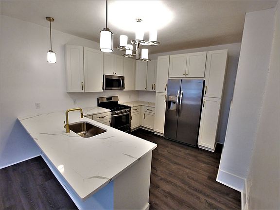 3rd image of 611 E 14th Ave Floor 2
