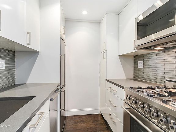5th image of 166 E 61st St APT 7A