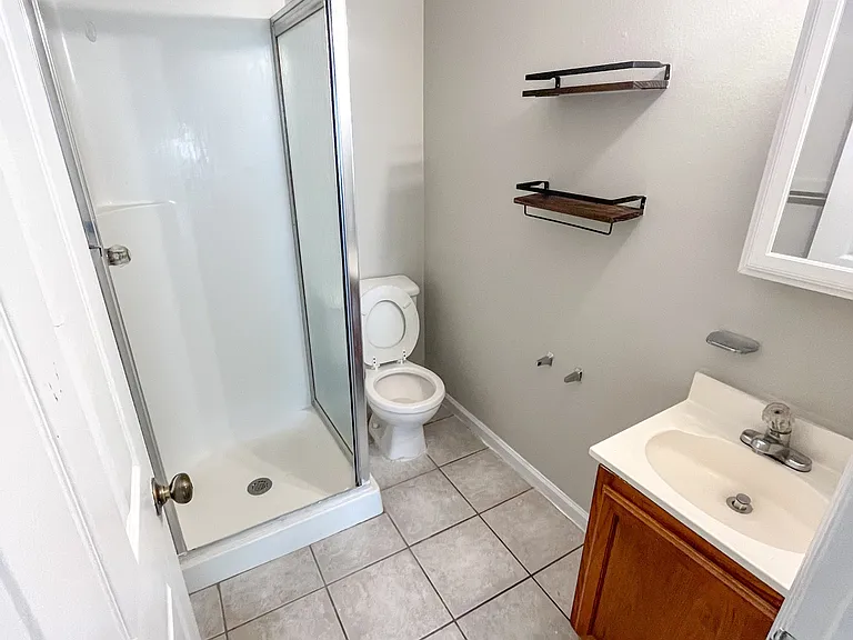115 Shell Ave #3 — Photo 2