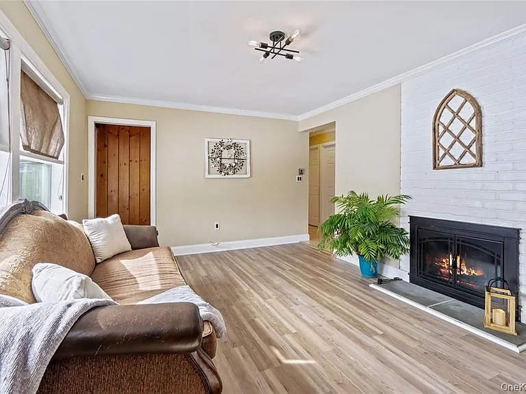 68 Summer Ln — Photo 11