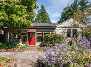 1174 Juniper Ave, Coos Bay, OR 97420