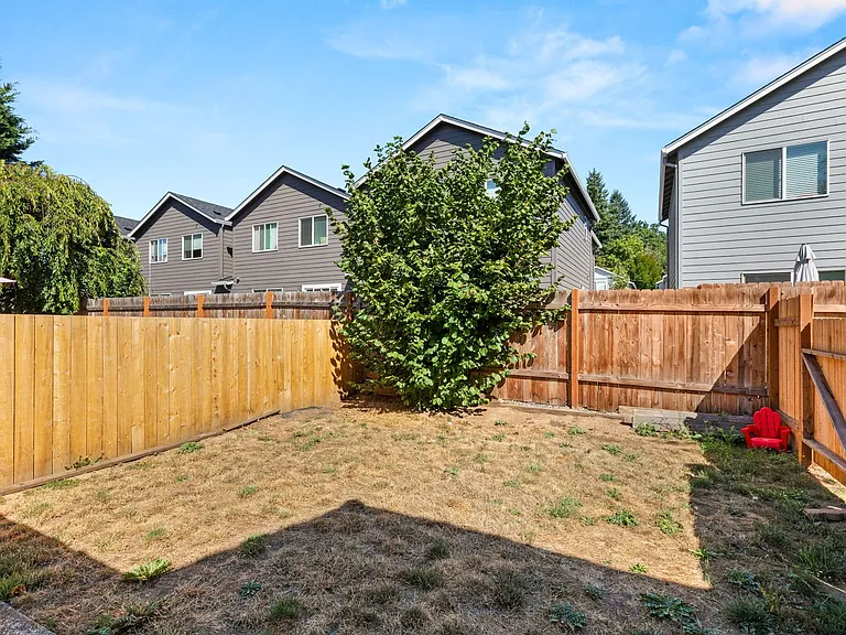3605 NE 49th St — Photo 33