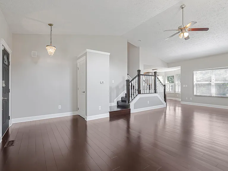 4392 Greensbury Dr — Photo 18