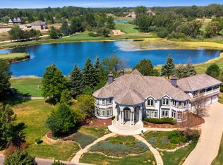 2 Ruffled Feathers Dr, Lemont, IL 60439