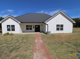 536 E 3rd St, Hico, TX 76457