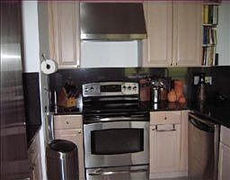 4th image of 2335 SE 4th Pl