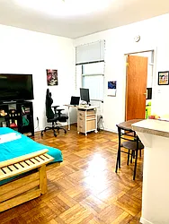 Rented by CENTURY 21 Sunny Gardens Realty, Inc.