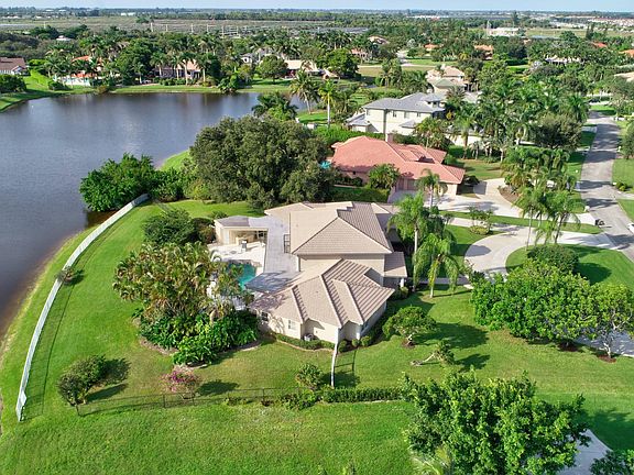 Home For Sale In Delray Lakes Estates