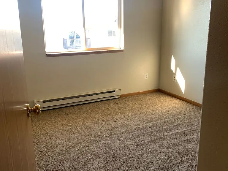 2808 6th St SW — Photo 4