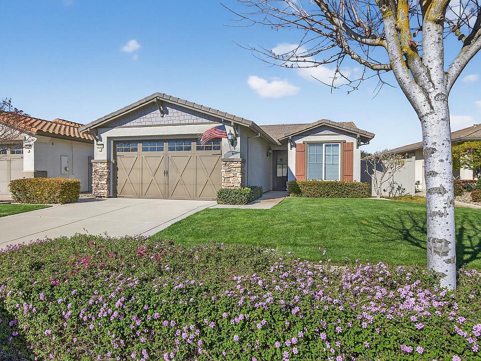 1st image of 2379 Pepper Tree Ln