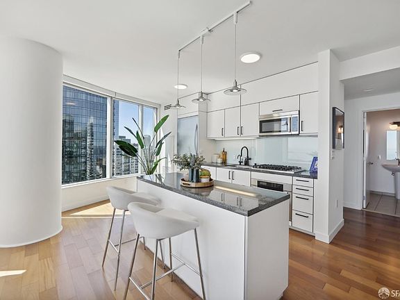 3rd image of 301 Main St #27F