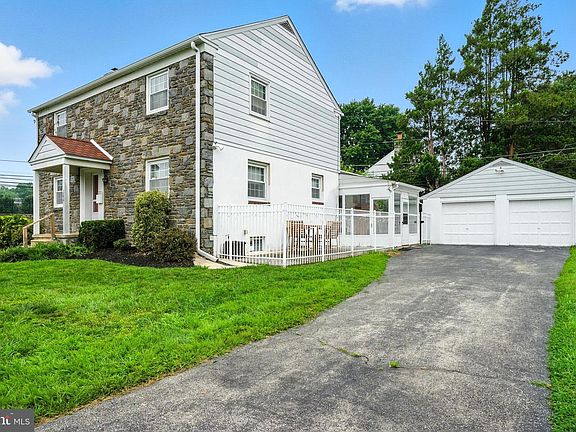 2nd image of 364 S Rolling Rd