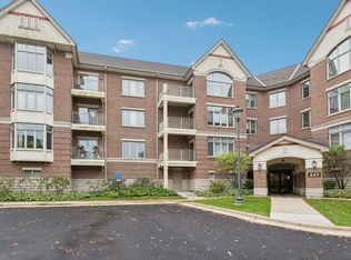 445 Village Grn UNIT 201, Lincolnshire, IL 60069