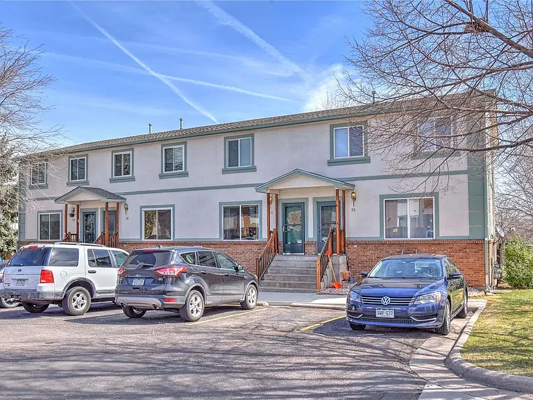 31 Evergreen St — Photo 1