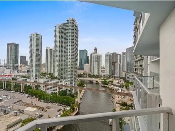 185 SW 7th St, Miami, FL