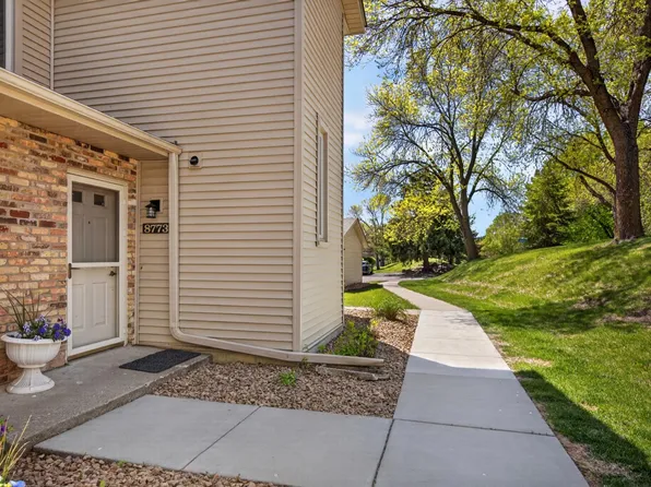 8773 Jasmine Ln, Eden Prairie, MN 55344