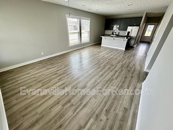 4th image of 4644 Chelmsford Dr