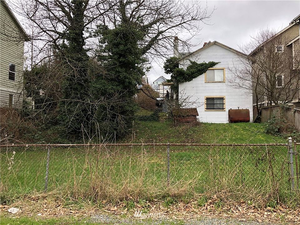 2nd image of 213 22nd Avenue