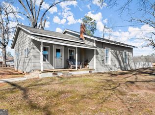 869 Old Camp Creek Rd, Cornelia, GA 30531