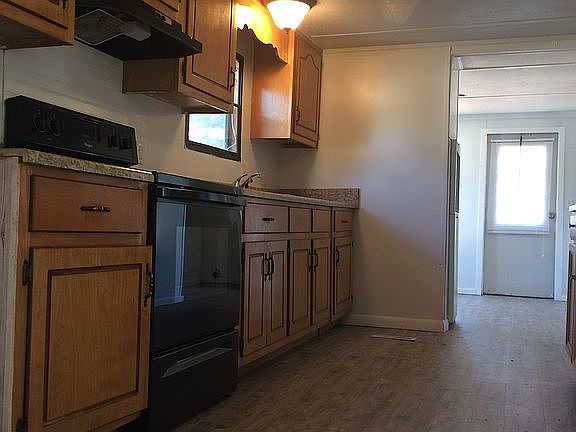5th image of 40 Green Park Dr