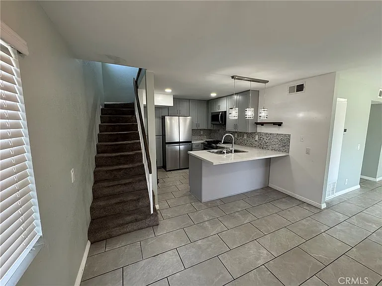 810 W Lambert Rd — Photo 5
