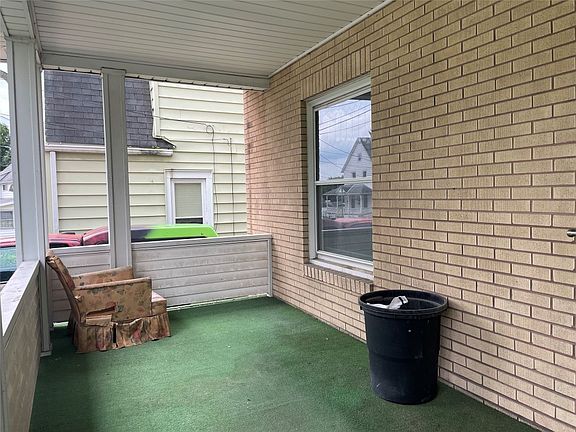 4th image of 11 Loraine Ave