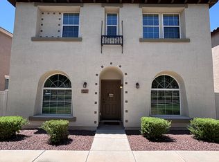 947 S Utilis Dr, Gilbert, AZ 85296