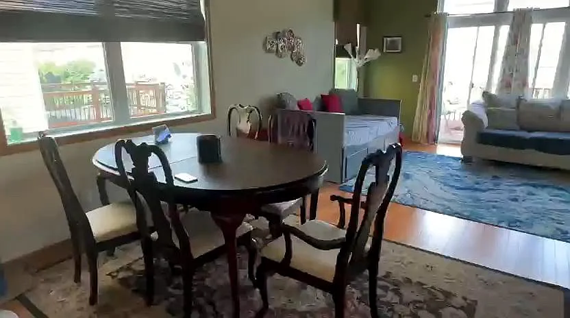 4 bed, 3.5 bath, 3465 sqft, $3,019 — Photo 4