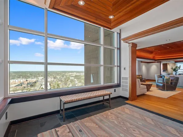 8025 Maryland Ave Unit 15A, Saint Louis, MO 63105